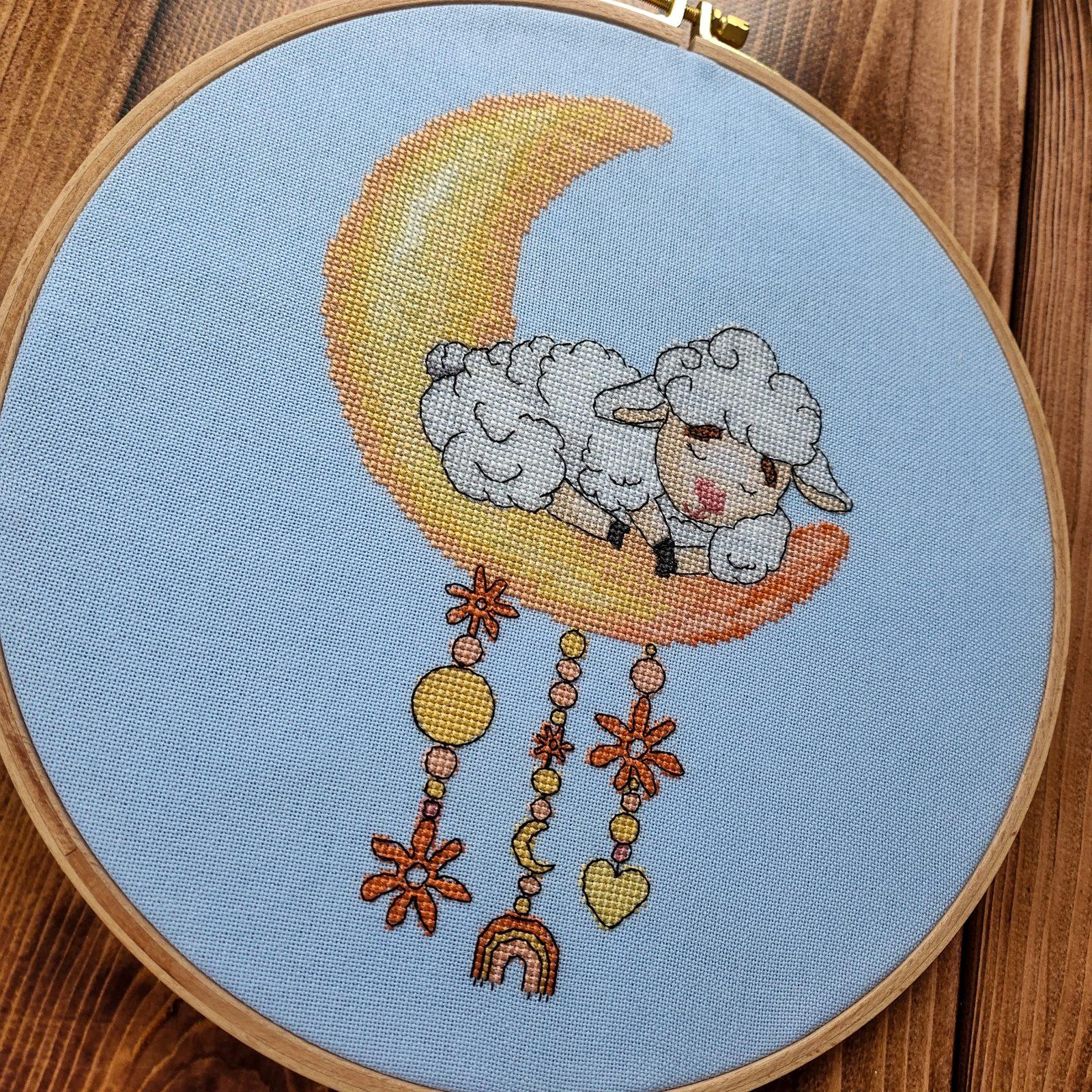 Sleeping on the Moon – cyfrowy wzór haftu krzyżykowego - obrazek 4